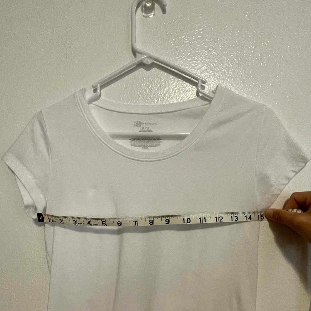 No Boundaries Arctic White Round Neck Tee Size Medium - Picture 3 of 6